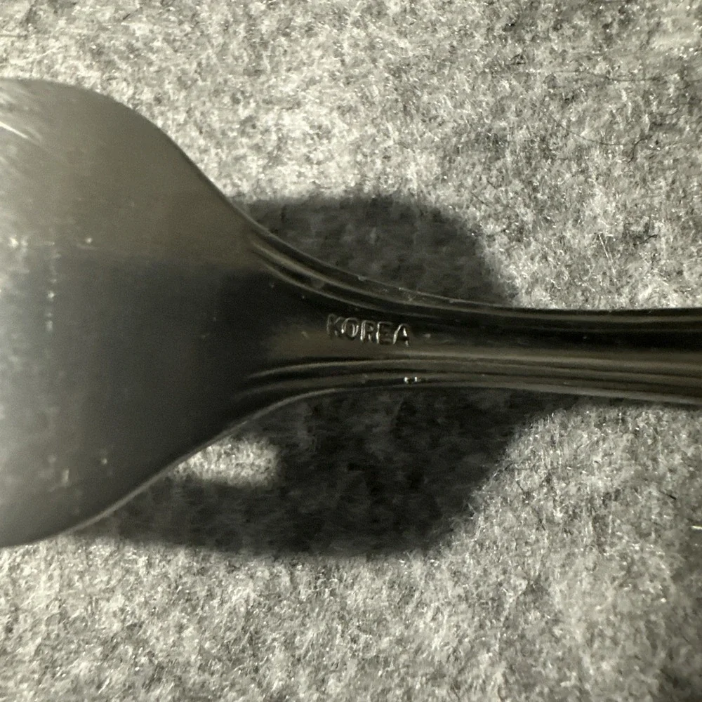 4 International Stainless VERONA Pattern Forks ‎ 7449